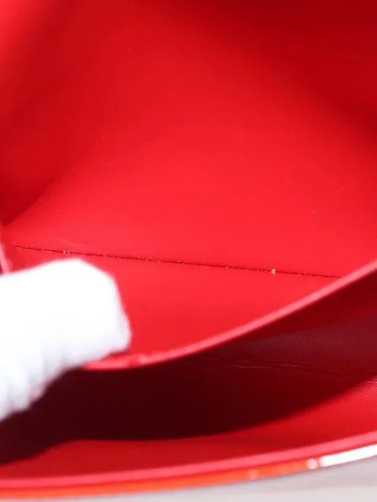 LOUIS VUITTON Monogram Vernis Thompson Street Bag Red M91094 LV Auth 172379 - Picture 13 of 16